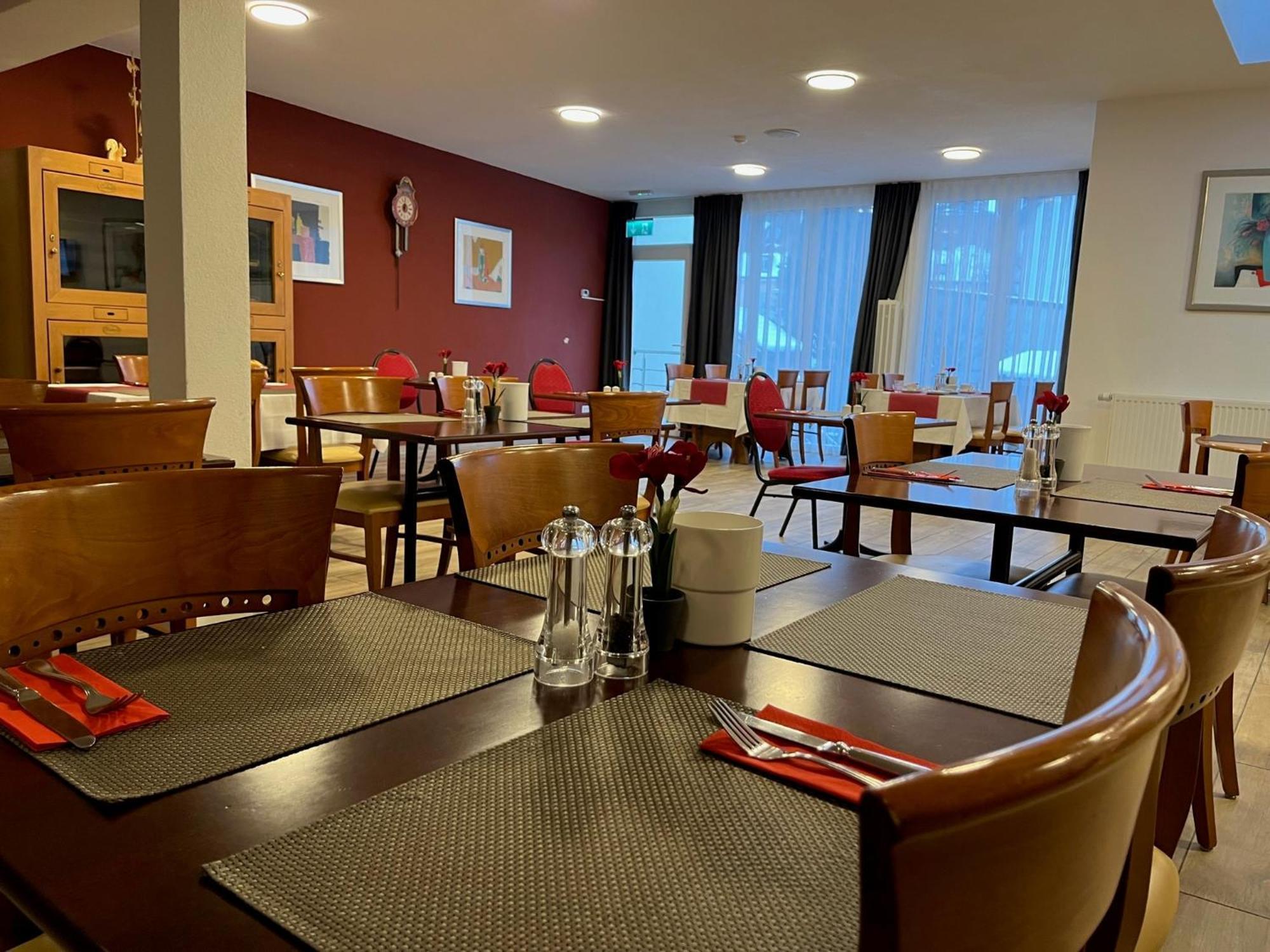 Hotel Jaegerhaus In Singen Am Hohentwiel Экстерьер фото